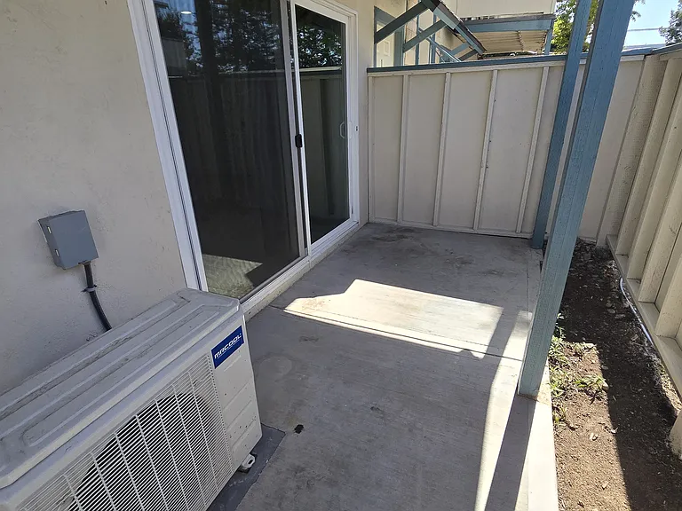 10218 Park Cir E #1 — Photo 12