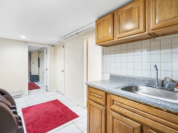 120-38 Inwood Street image 15 of 28