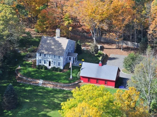 5 Maple St, Sherborn, MA 01770