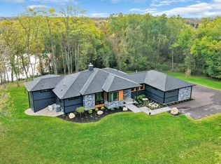 815 N English Settlement Ave, Burlington, WI 53105