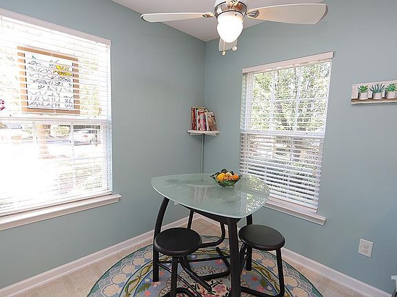 5th image of 605 Mistymoor Pl