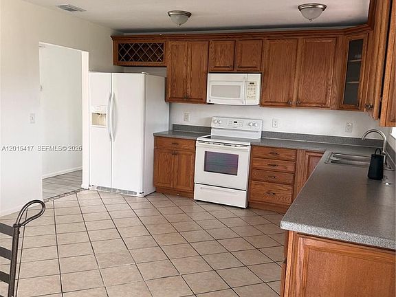 5th image of 731 24th St SW