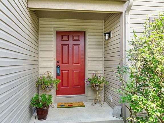 2nd image of 3219 Tollcross Dr