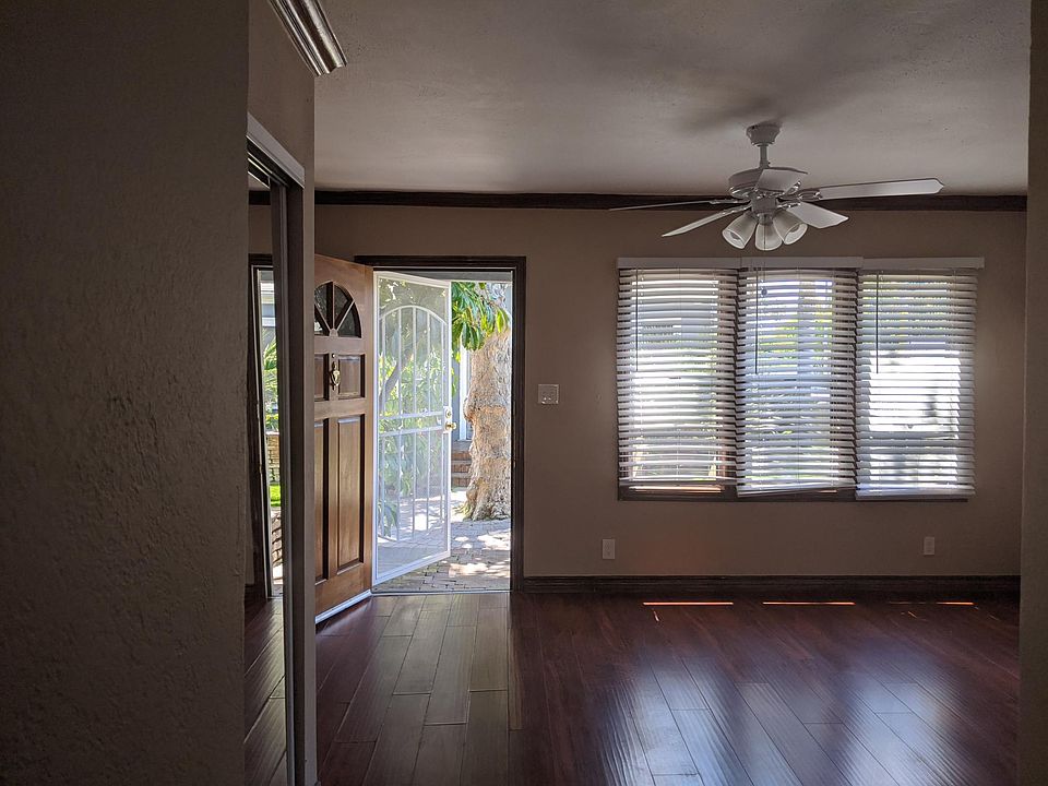 1st image of 576 N Kingsley Dr #1/2