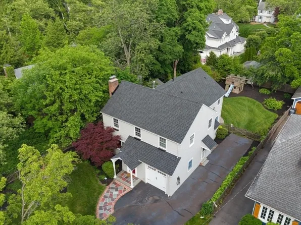 424 Colonial Ave, Westfield Town, NJ 07090