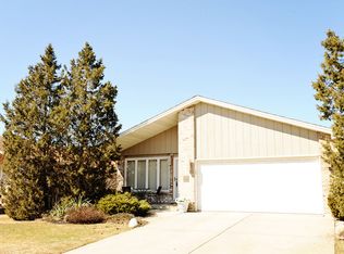 6954 Coachwood Trl, Tinley Park, IL 60477
