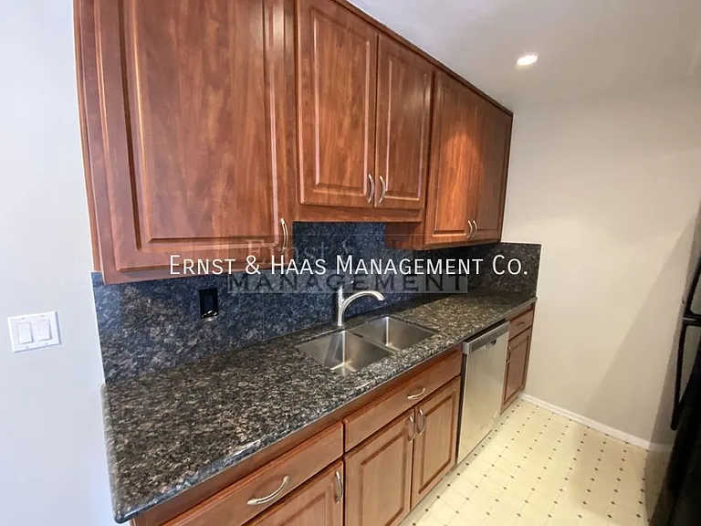 576 N Bellflower Blvd #237 — Photo 14