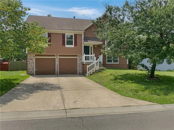 17385 W 156th Ter, Olathe, KS 66062