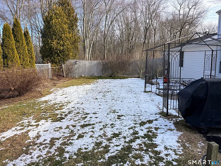 8-2 Lewis Ave — Photo 13