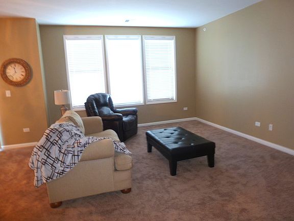 2nd image of 271 E Railroad Ave Unit 208
