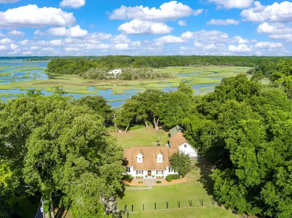 4641 Towles Rd, Meggett, SC 29449