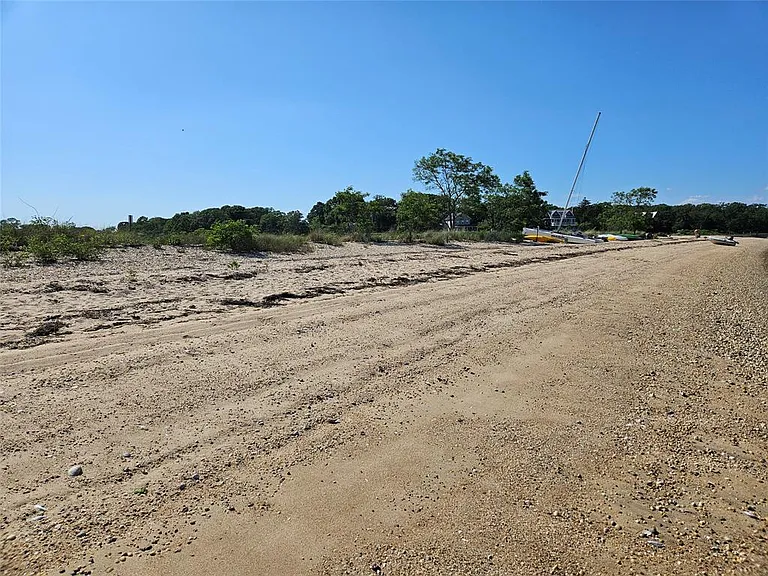 3650 Bay Shore Rd — Photo 6