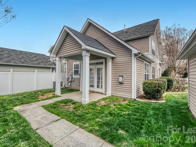13718 Aldenbrook Dr — Photo 24