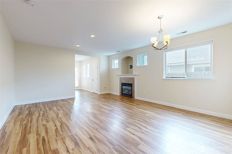 5th image of 1212 SW Carver Street