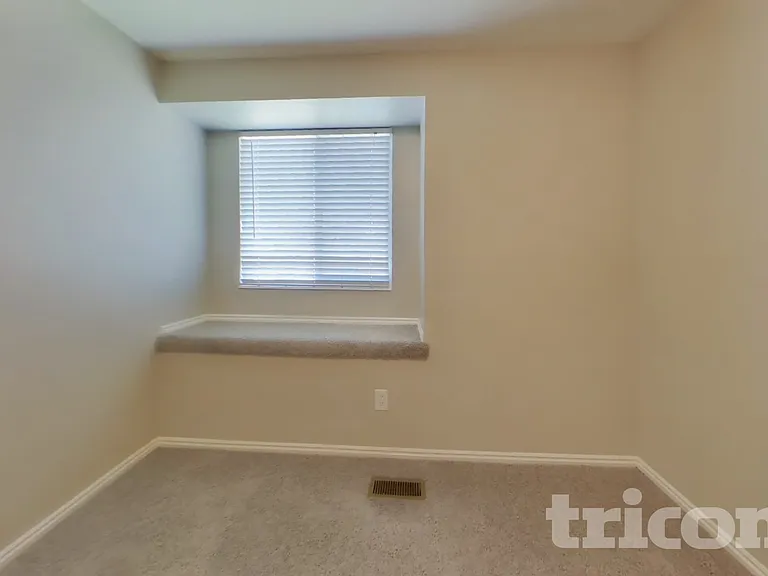 5845 S 4025 W — Photo 9