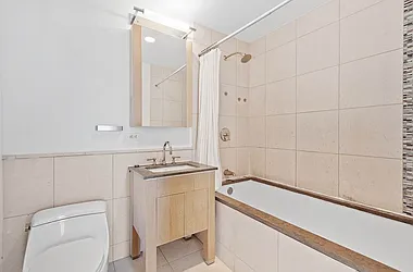 Rented by R New York