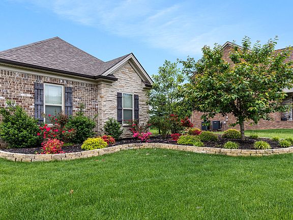 4th image of 135 Whispering Pines Dr