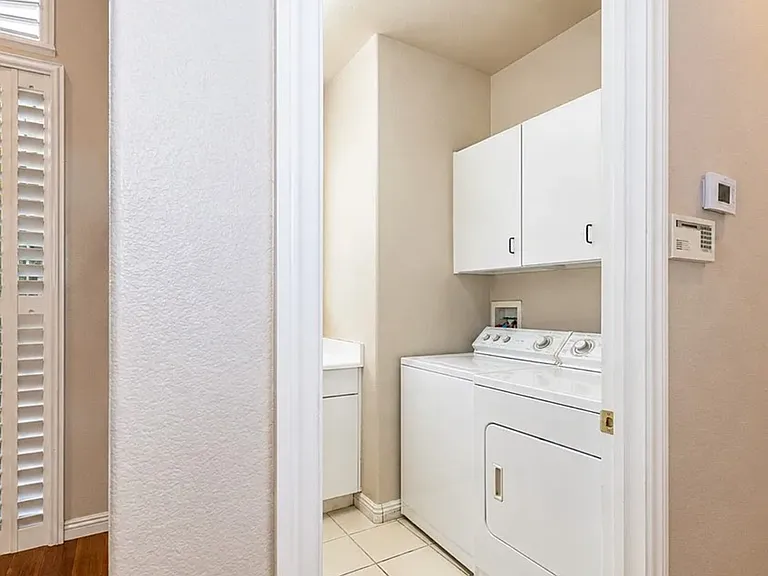 2215 Scarlet Rose Dr — Photo 20