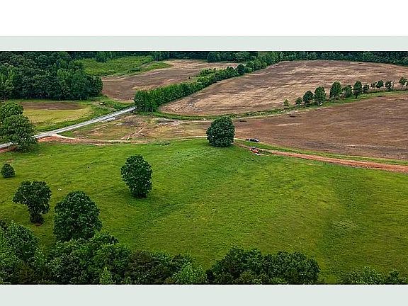 3rd image of 149 Bear Creek Rd