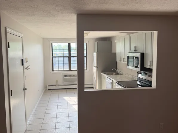 48 Westville Rd Unit 1-10, Plaistow, NH 03865