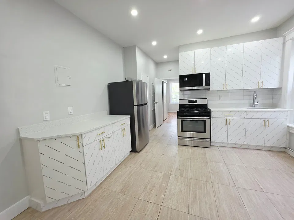 642 Avenue C #8F
