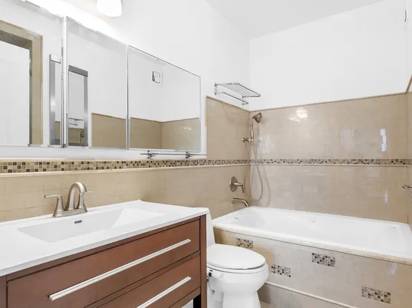 200 East 61st Street image 8 of 8