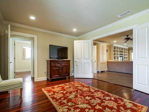 5th image of 3213 Metairie Ct