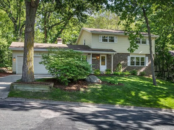 927 Campfire Dr, Sun Prairie, WI 53590
