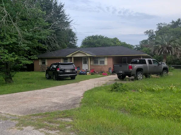4110 Brabham Dr, Dalzell, SC 29040