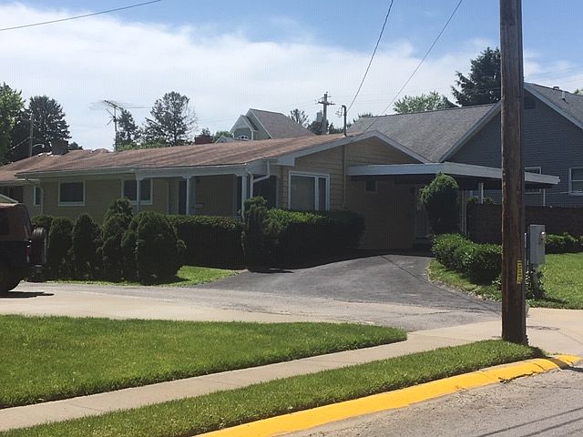 1st image of 372 Oakland St