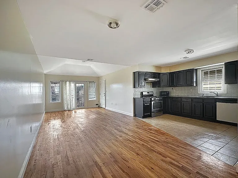 76 Dales Ave #3 — Photo 5