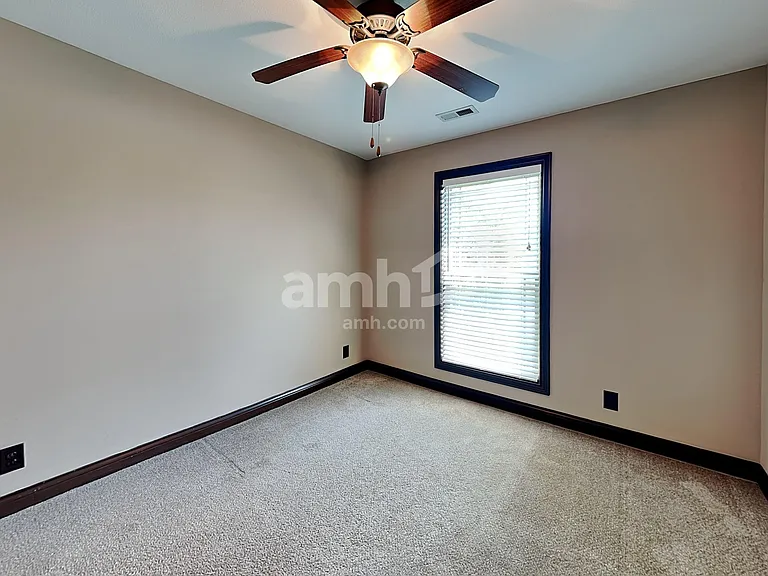 1115 Abner Dr — Photo 14