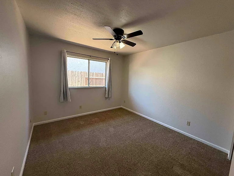 9262 Terra Linda Dr — Photo 16