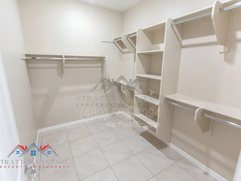 15769 W Voltaire St — Photo 31