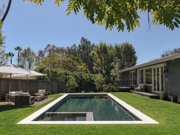 6750 Fernhill Dr, Malibu, CA 90265