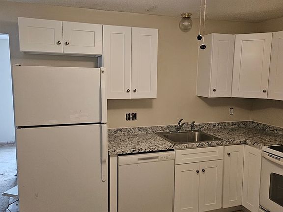 2nd image of 33 River St APT 2
