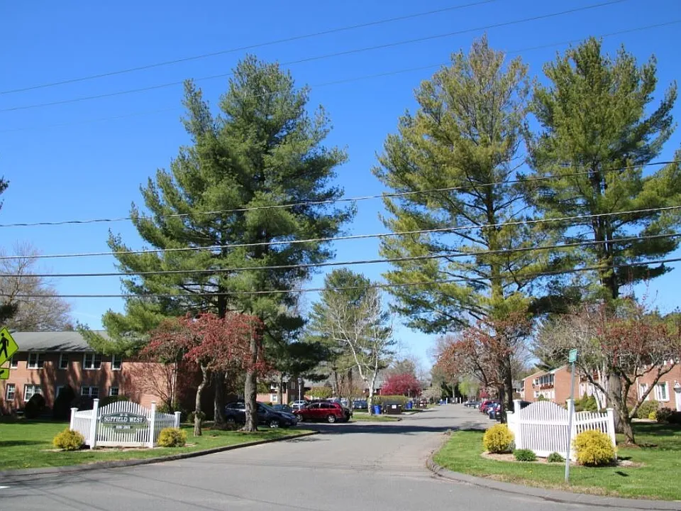 Suffield West Apartments