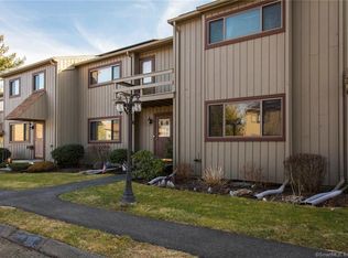 69 Orangewood West 69, Derby, CT 06418