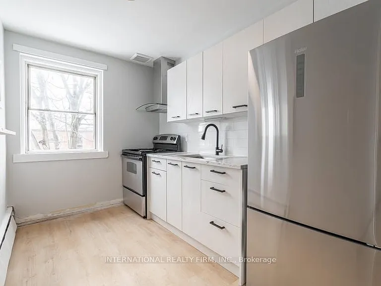 1284 Gramercy Park Pl #205 — Photo 6
