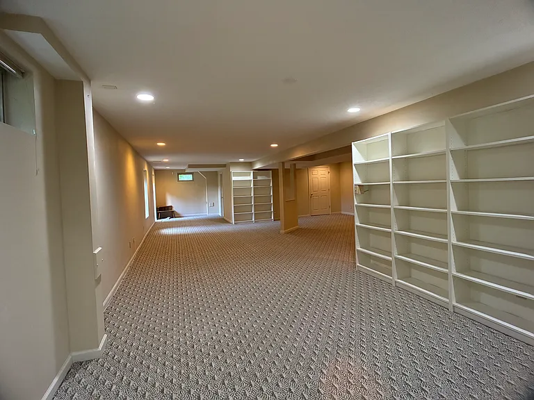 6400 Belmont Park Ct — Photo 42