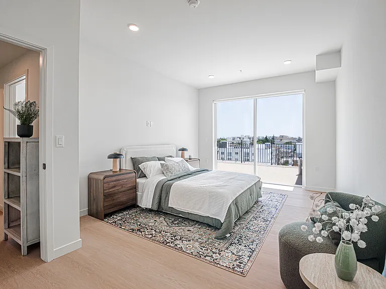 856 Gramercy Drive — Photo 84