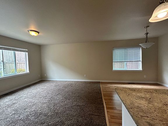 3rd image of 4708 Parker St