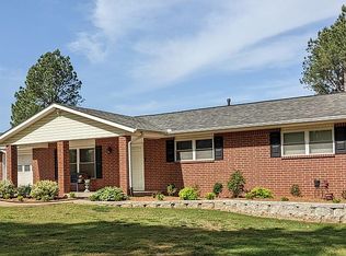 302 N Casey Ln, Rogers, AR 72756
