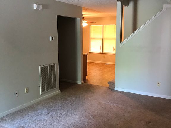 3rd image of 3549 Cave Hill Pl