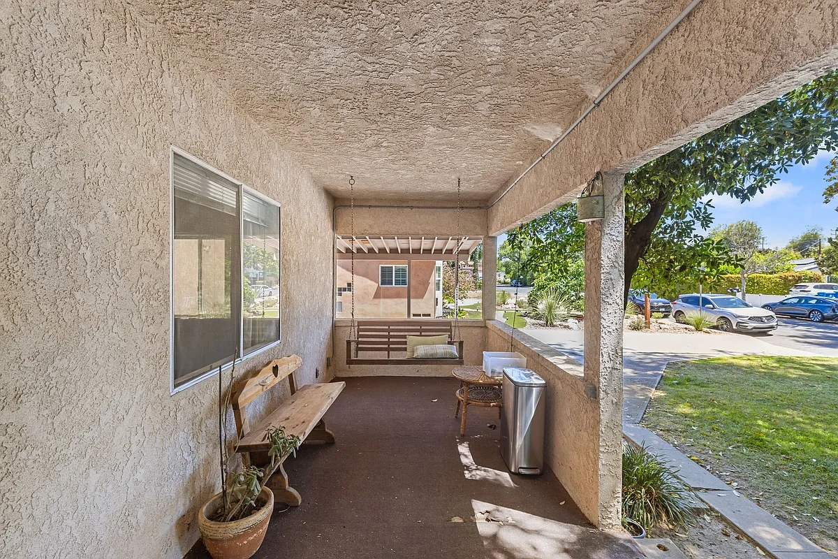 3 bed, 1700 sqft, $4,999 — Photo 4
