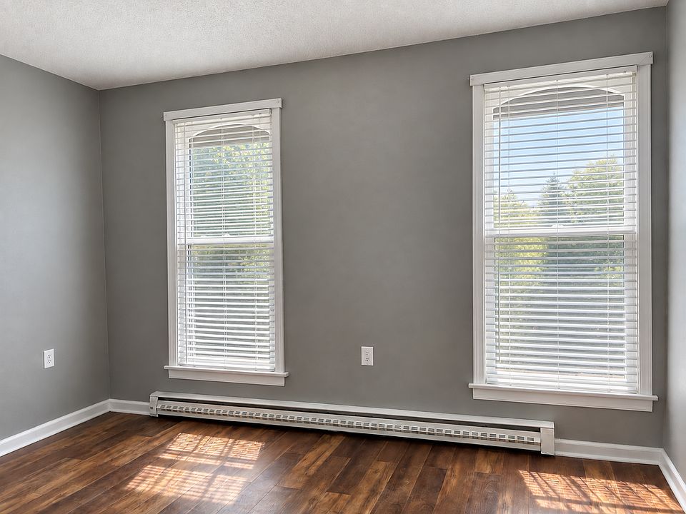 1st image of 1021 Hudson Rd