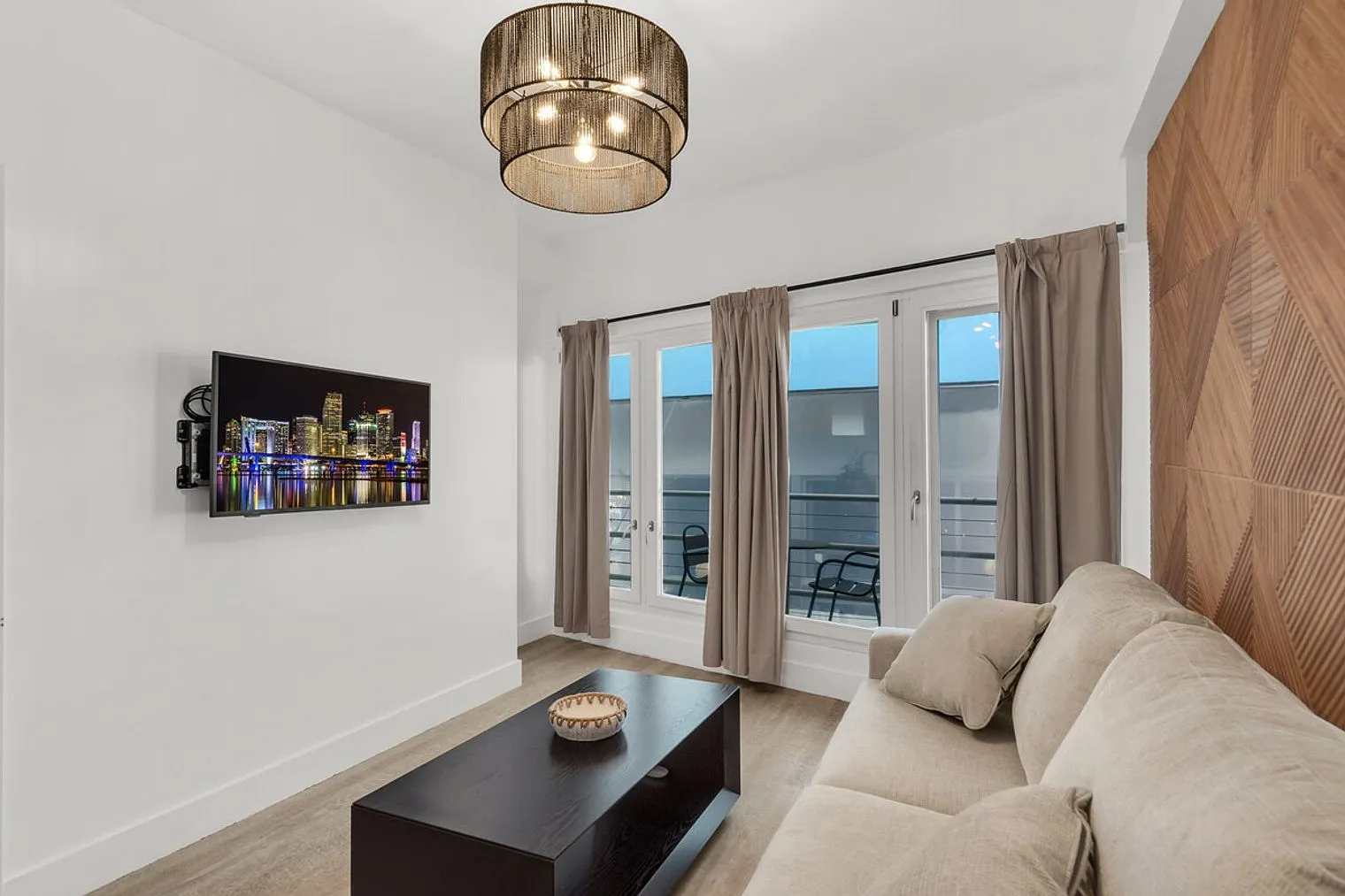 1 bed, 1.0 bath, $4,822 — Photo 3
