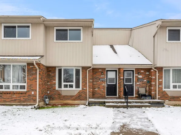 100 Brownleigh Ave #244, Welland, ON L3B 5V8
