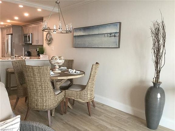 4th image of 440 Seaview Ct APT 1205
