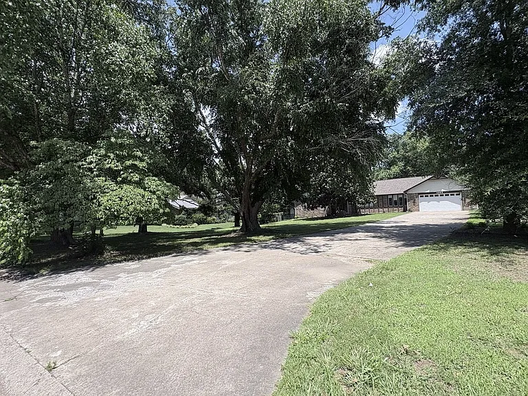 1365 W Twin Springs St — Photo 4